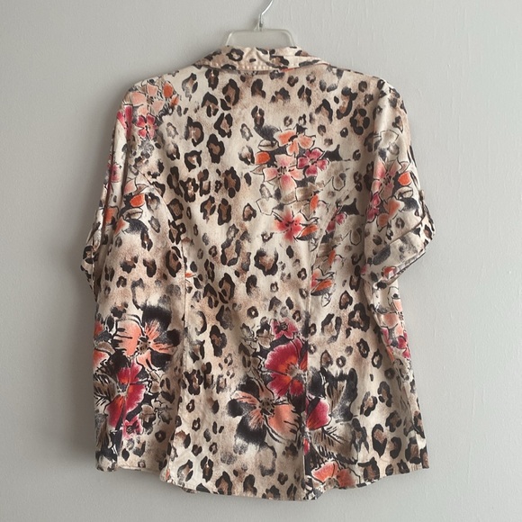 Colorful short-sleeved shirt blouse size XL - Picture 6 of 7